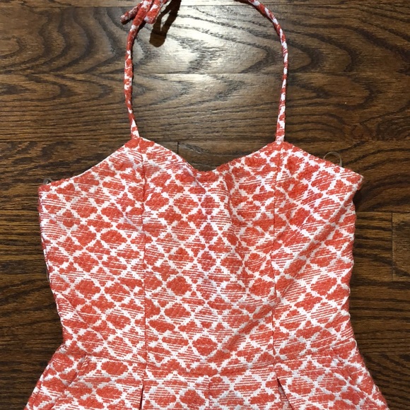 Textured Halter Romper - Picture 3 of 5